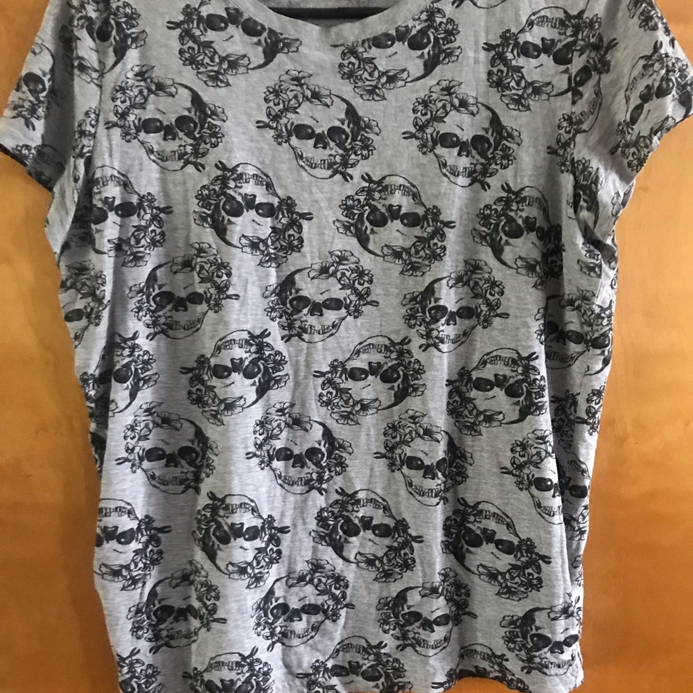 Divided by H&M Gray Skull Men Graphic Tee